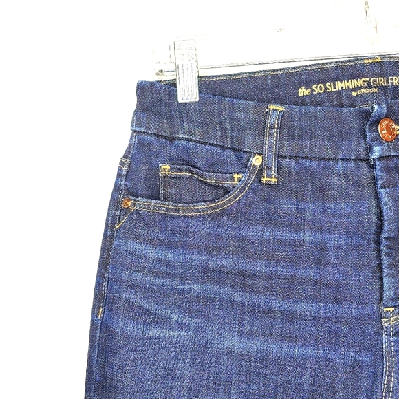 Chico's so slimming girlfriend crop jeans. Size 00 or 2 - Picture 5 of 11